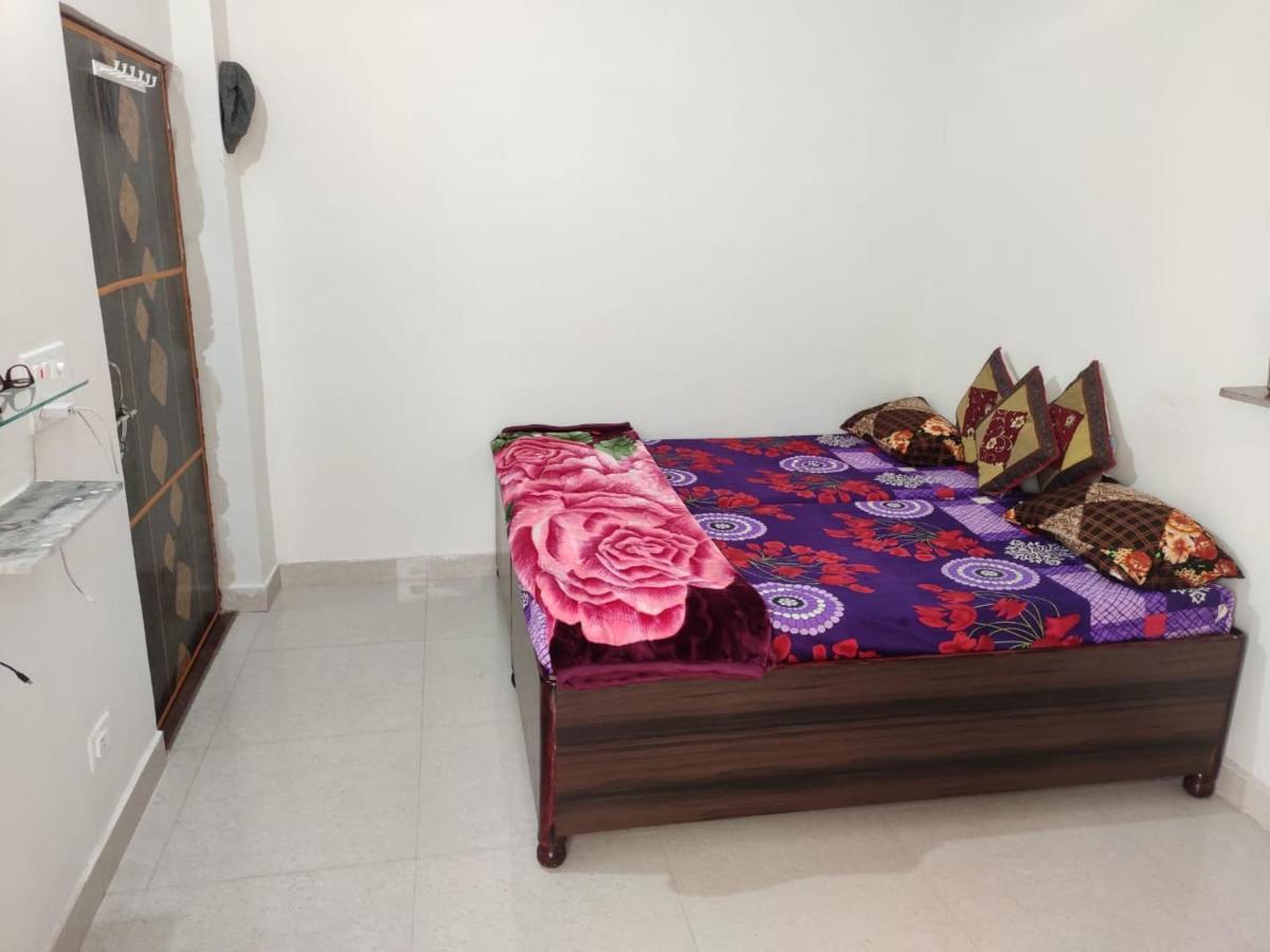 Nidhivan Homestay Vrindāvan Eksteriør bilde