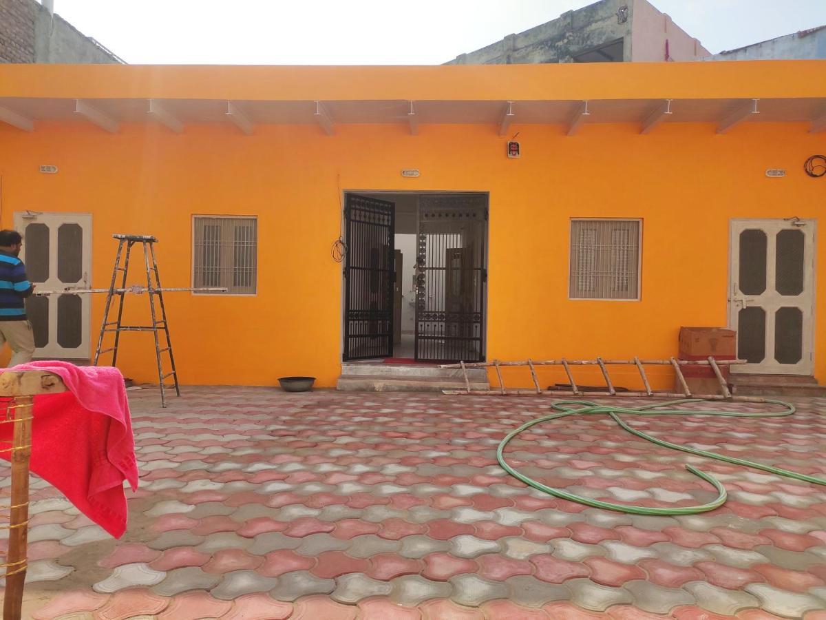 Nidhivan Homestay Vrindāvan Eksteriør bilde